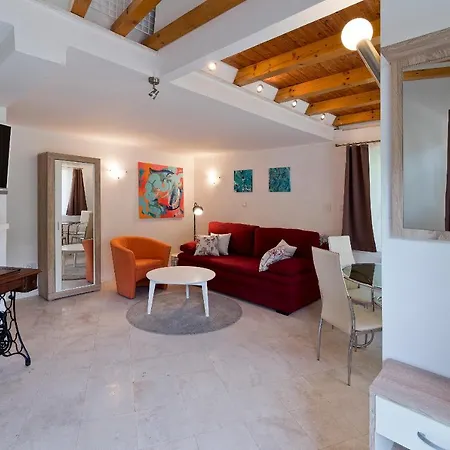 Apartman Salicula Art Gallery