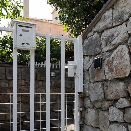 Salicula Art Gallery Daire